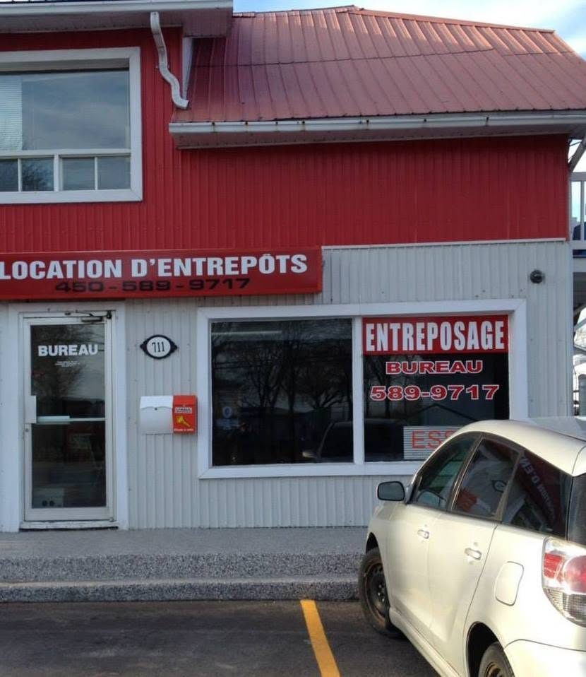 Entrée et bureau d’Entreposage Saint-Sulpice, 711 rue Notre-Dame